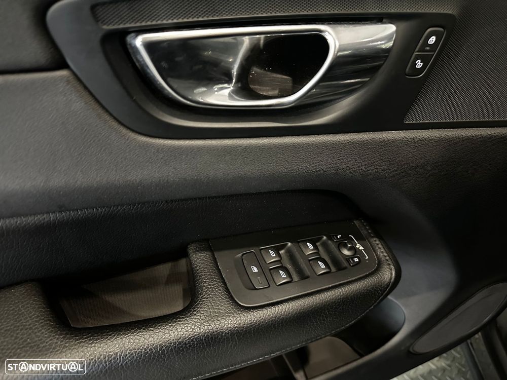 Volvo XC 60 2.0 D4 Momentum AWD Geartronic - 15