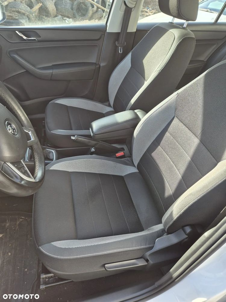Skoda RAPID - 27