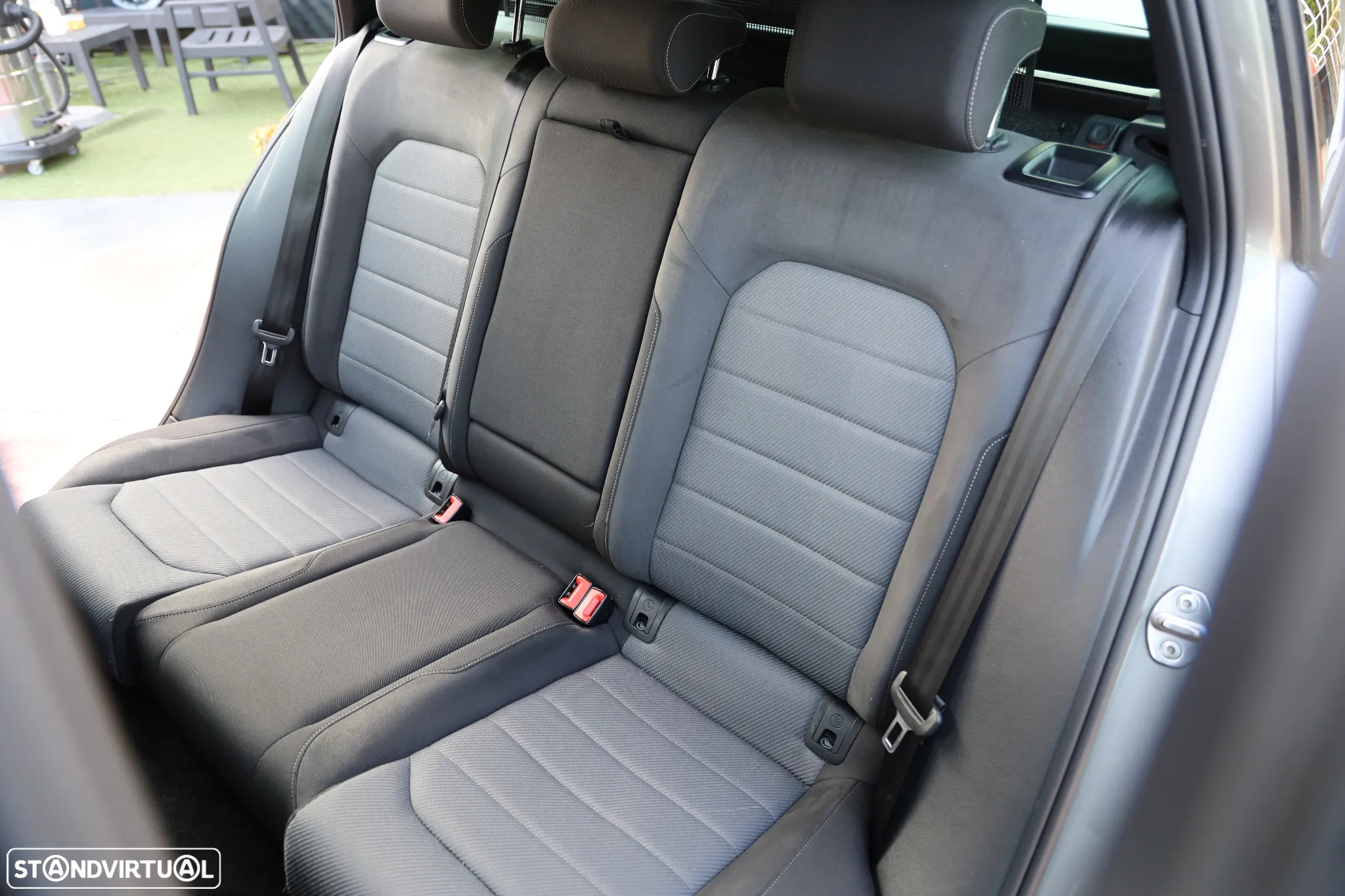 VW Golf Variant 1.6 TDi R-Line - 12