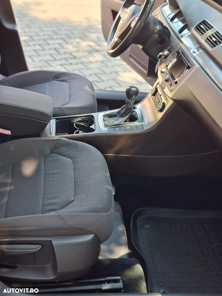 Volkswagen Passat 2.0 TDI Blue TDI Comfortline - 19