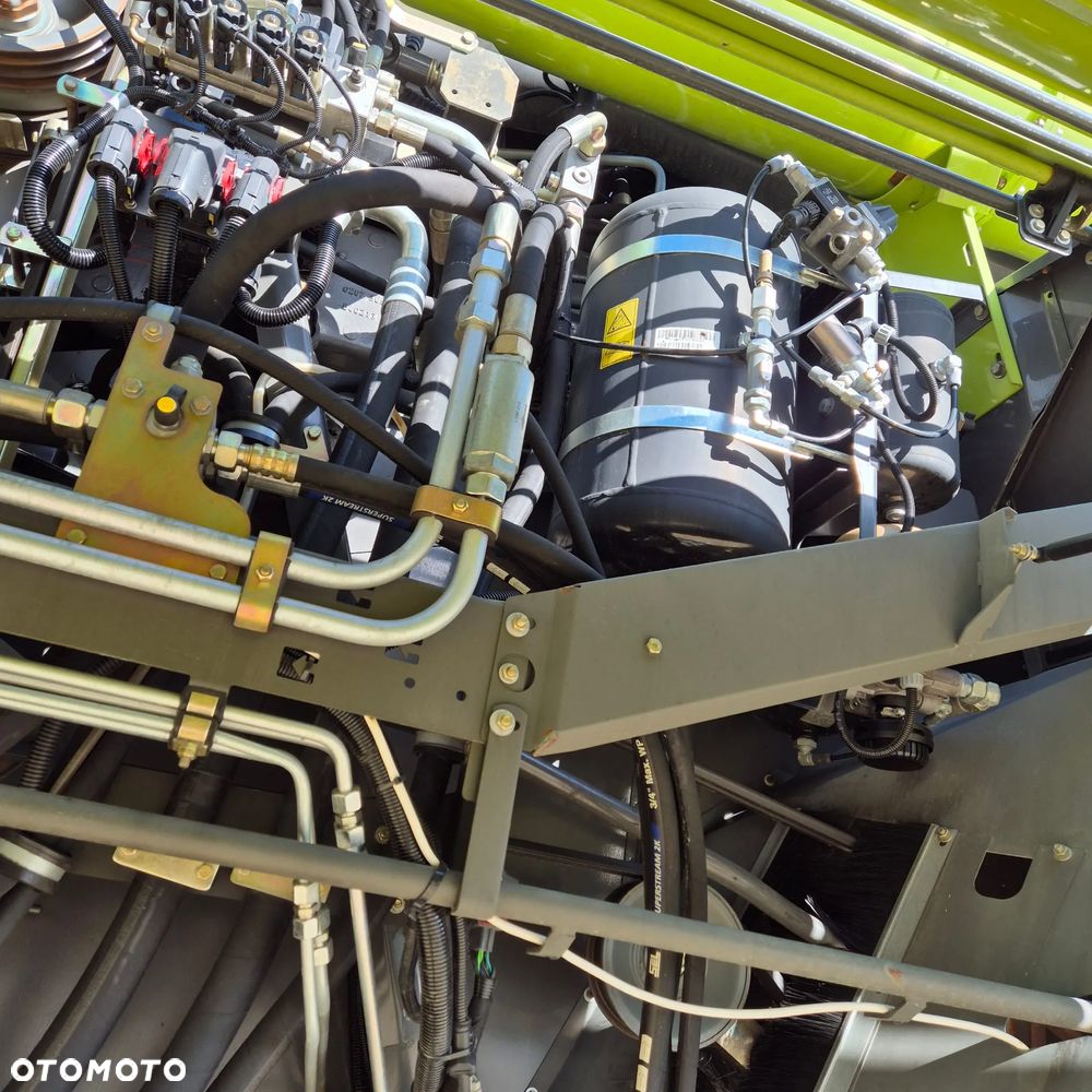 Claas Lexion 770TT z hederem - 15