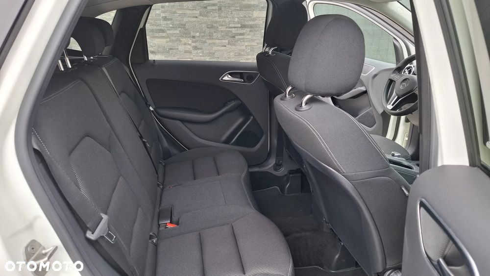 Mercedes-Benz Klasa B 180 - 27