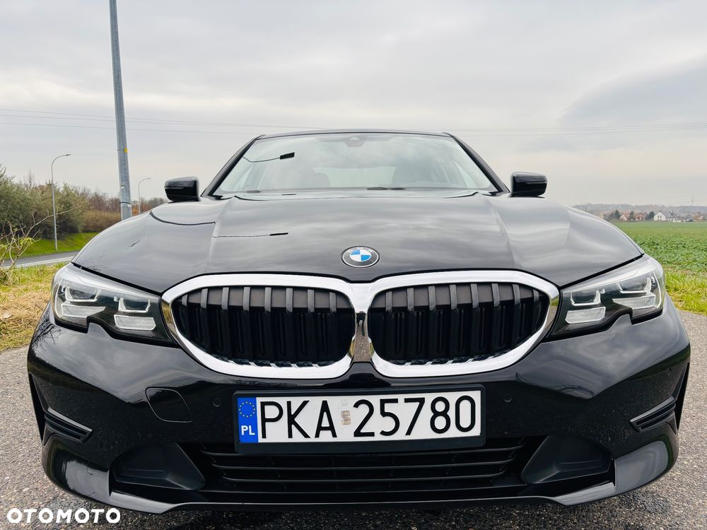 BMW Seria 3 318d - 2