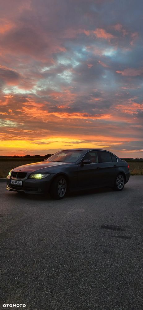 BMW Seria 3 330i - 1