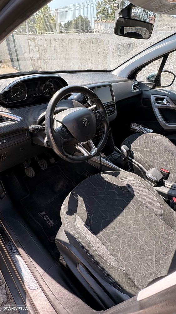Peugeot 2008 1.6 BlueHDi Style - 13