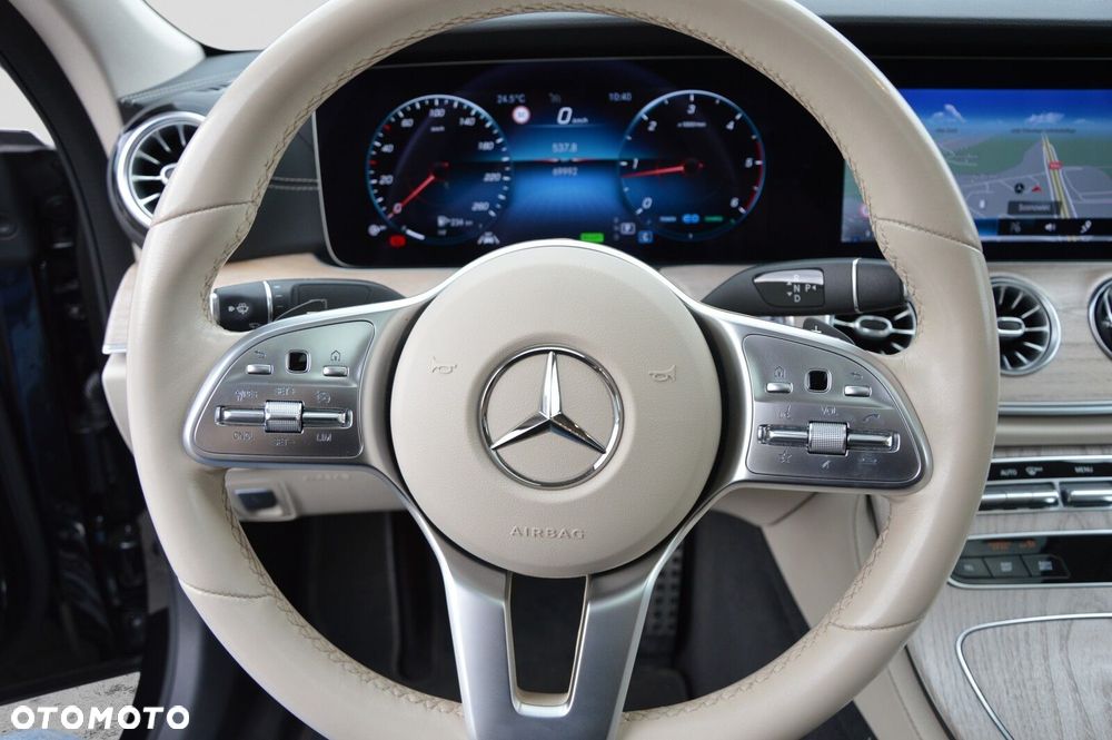 Mercedes-Benz CLS 300 d 4-Matic AMG - 17