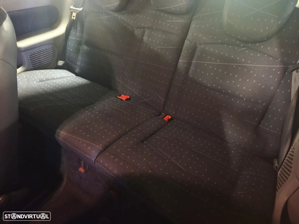 Renault Clio 1.2 16V Expression - 15