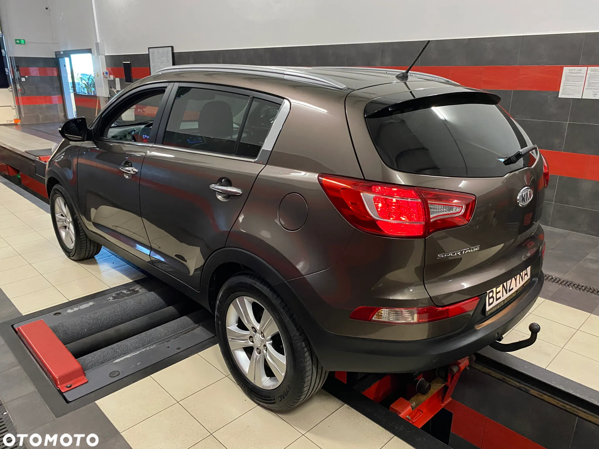 Kia Sportage 2.0 M - 14