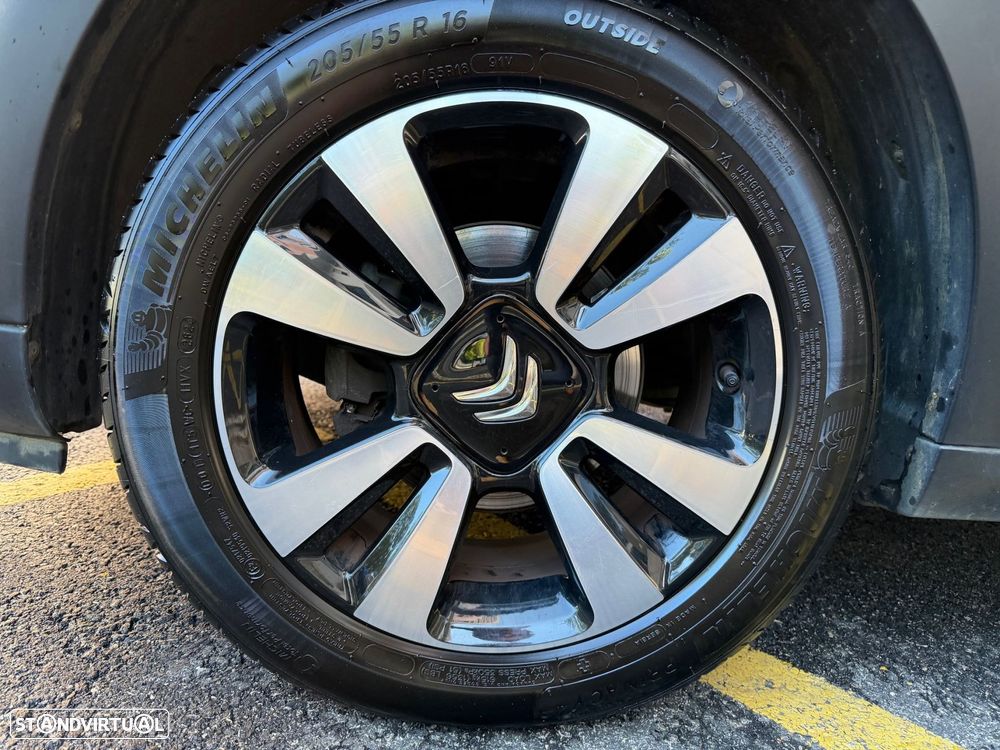 Citroën C3 1.2 PureTech Shine - 15