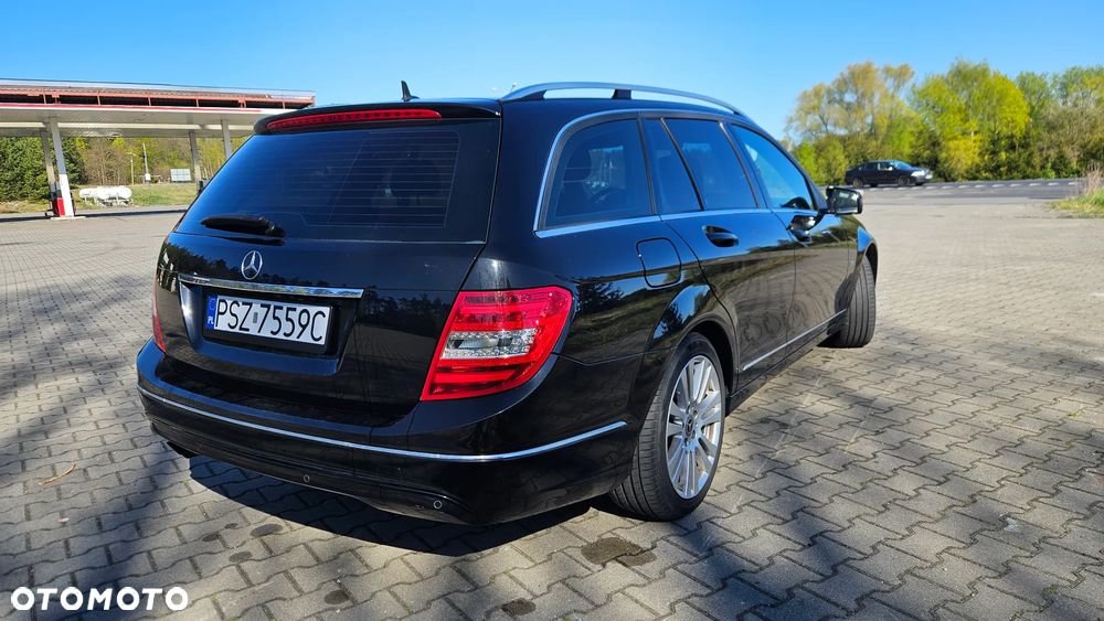 Mercedes-Benz Klasa C 180 CGI BlueEff Avantgarde - 5