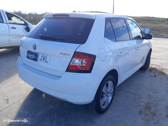 PARA-CHOQUES TRASEIRO SKODA FABIA NJ3 - 1