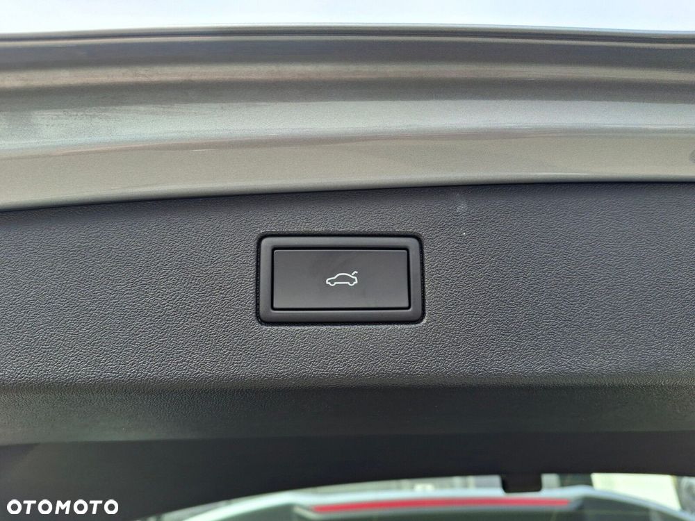 Volkswagen Tiguan - 11