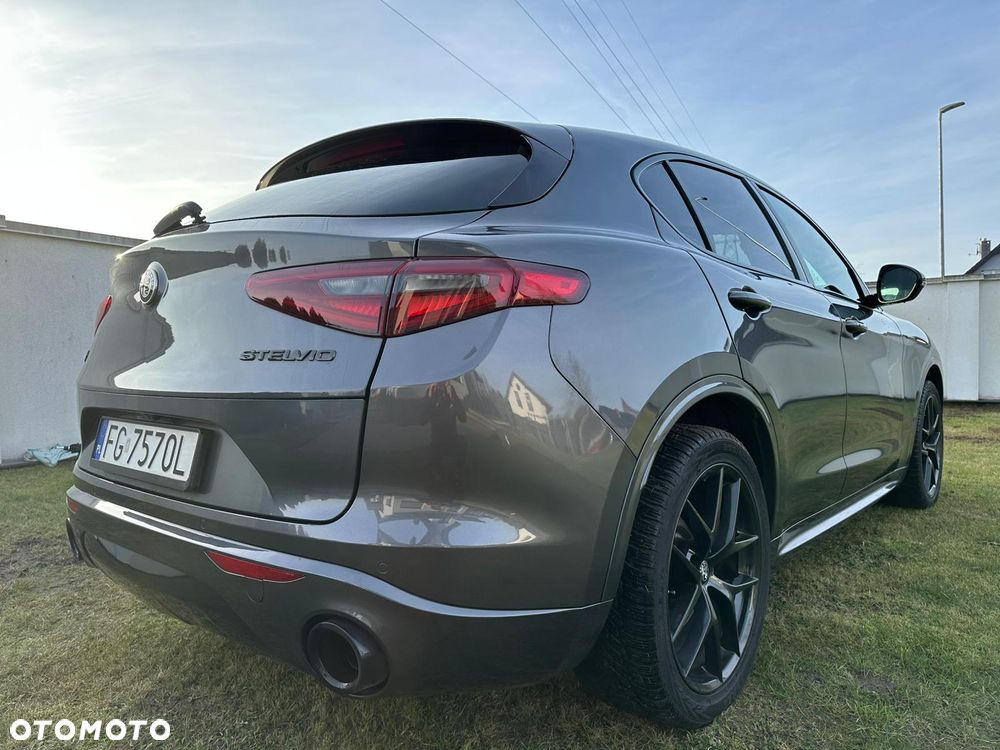 Alfa Romeo Stelvio 2.0 Turbo Veloce Q4 - 8