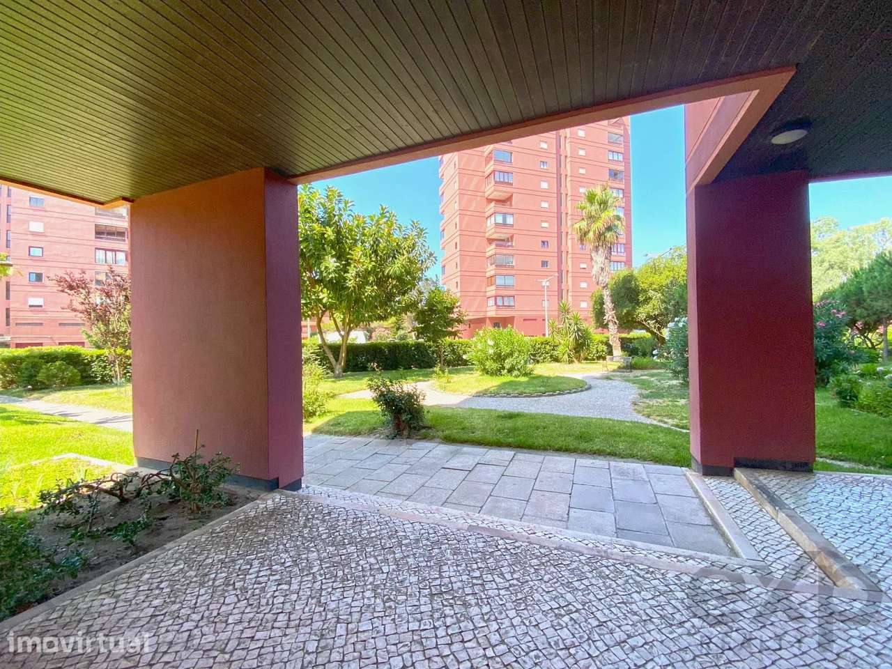 Excelente apartamento T1 para venda com vista de mar em São João da Ca - Grande imagem: 3/11