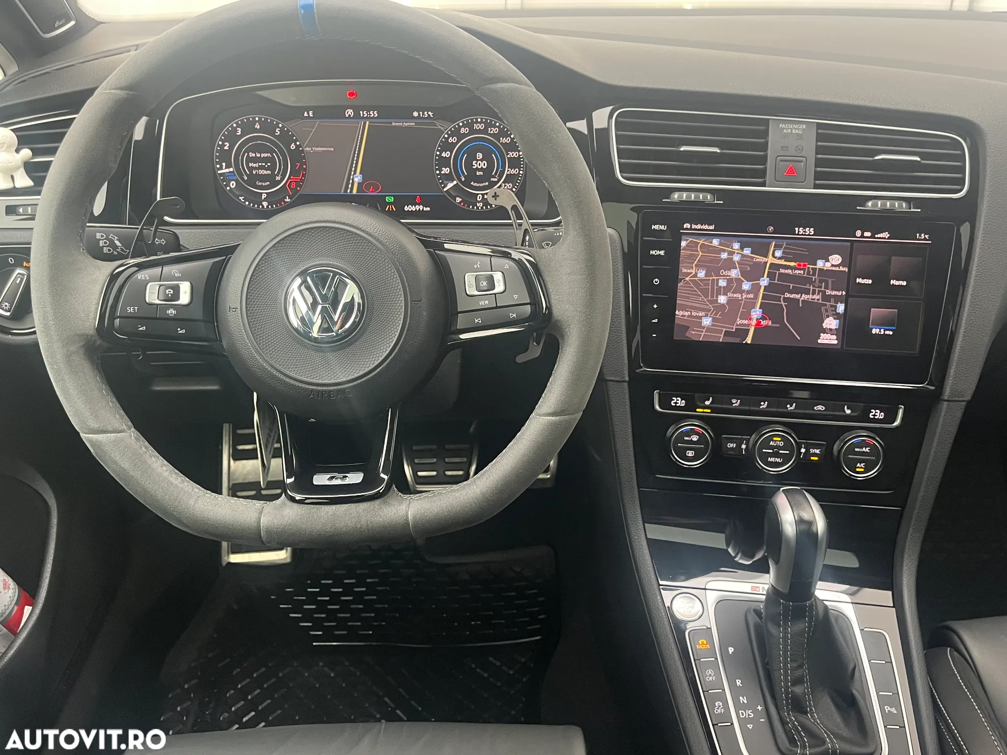 Volkswagen Golf 2.0 TSI DSG R - 9