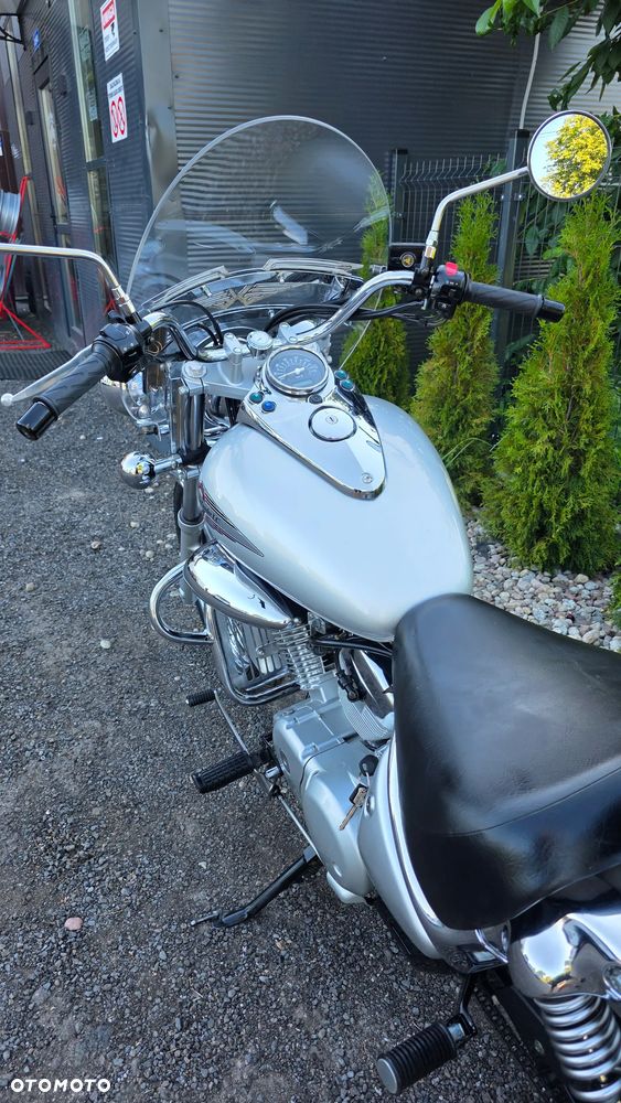 Suzuki Intruder - 11