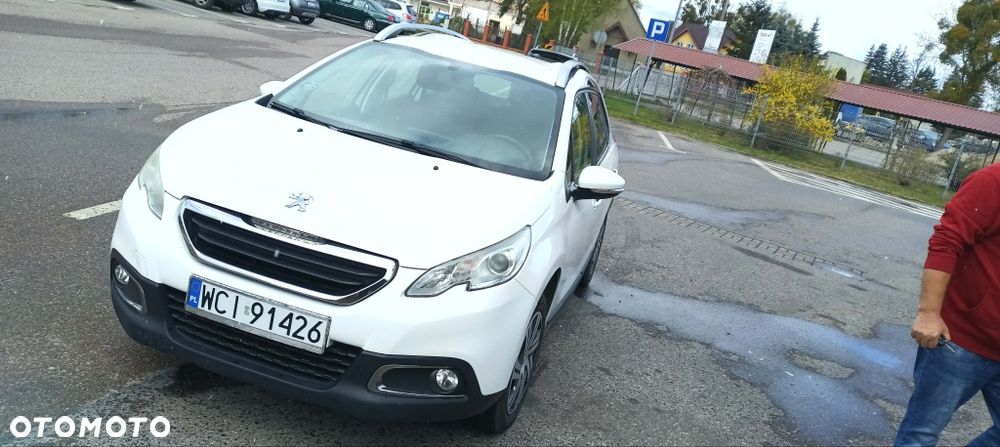 Peugeot 2008 - 8
