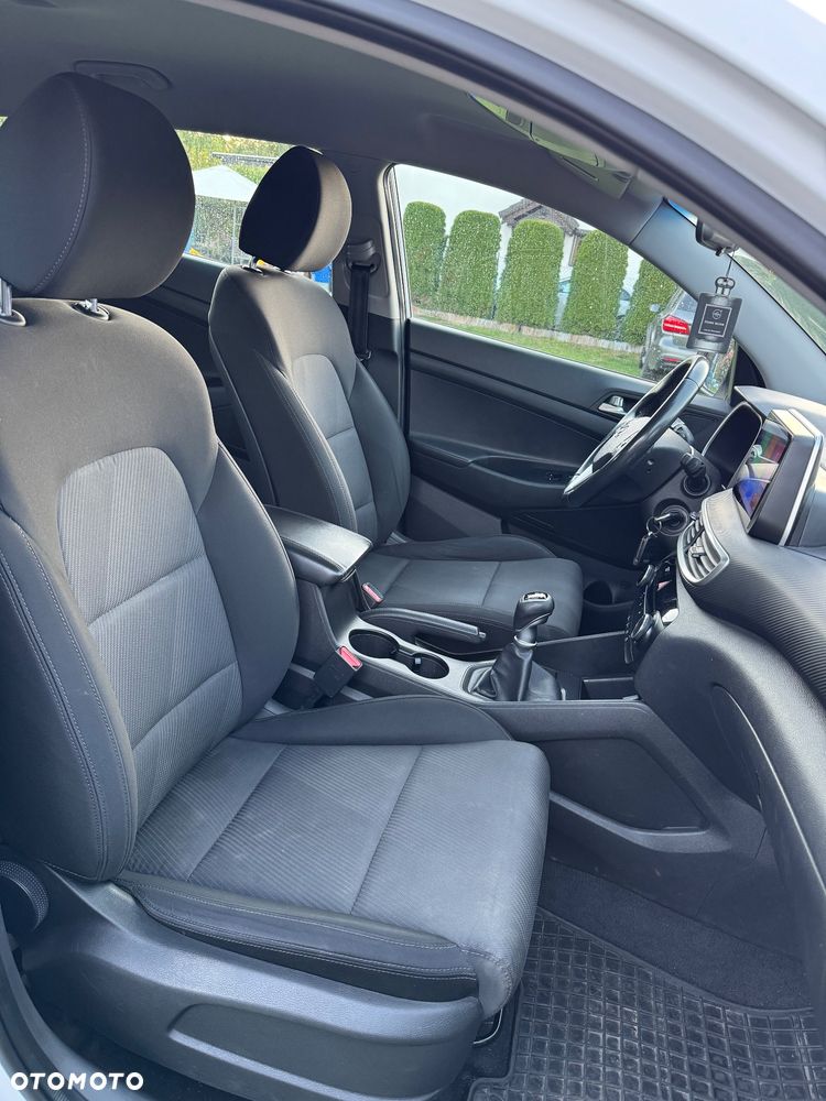 Hyundai Tucson 1.6 GDI BlueDrive Classic 2WD - 17