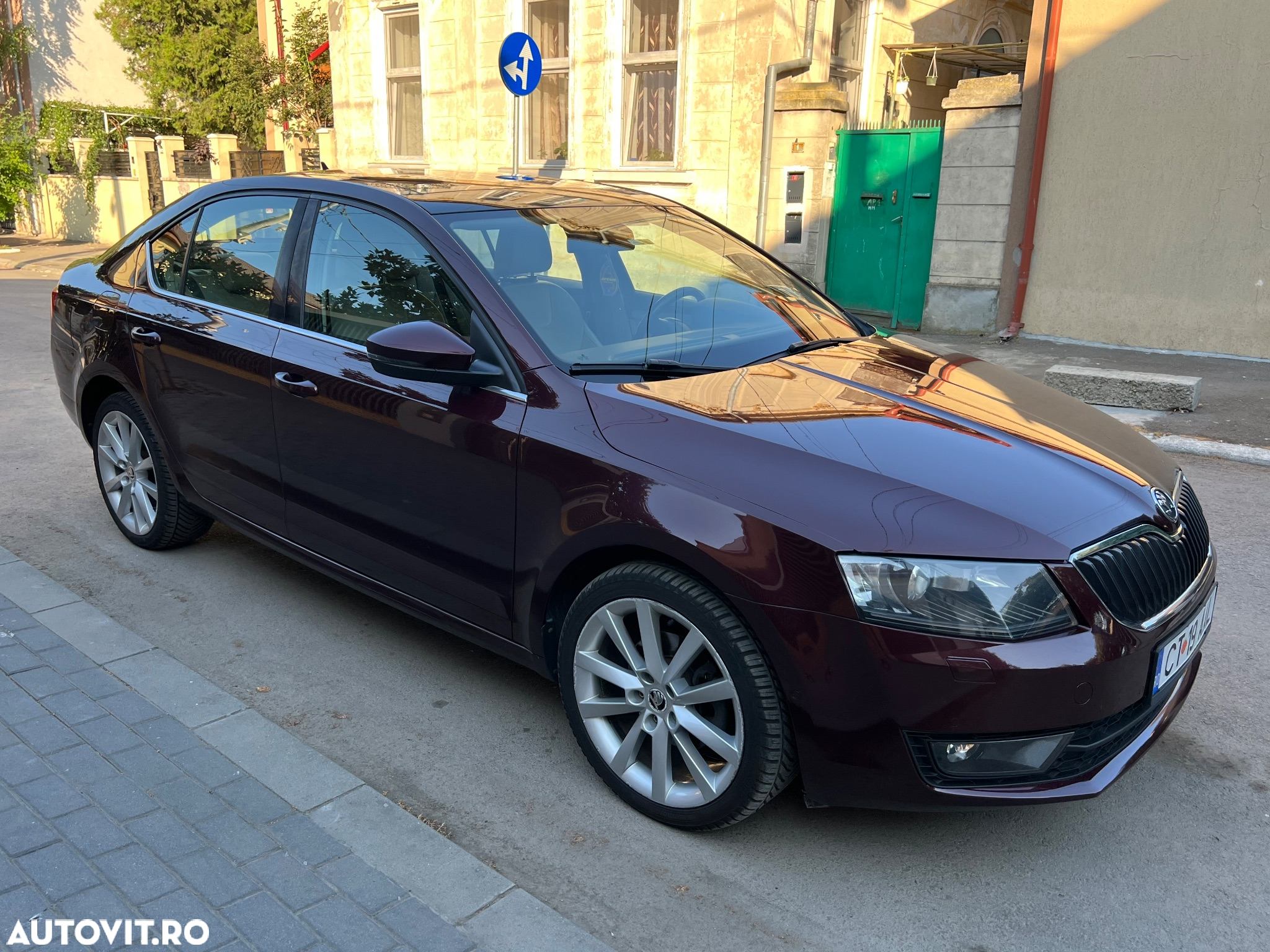 Skoda Octavia 1.6 TDI Business DSG - 6