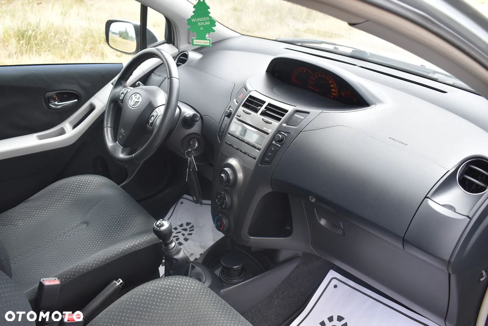 Toyota Yaris 1.33 VVT-i Life - 30