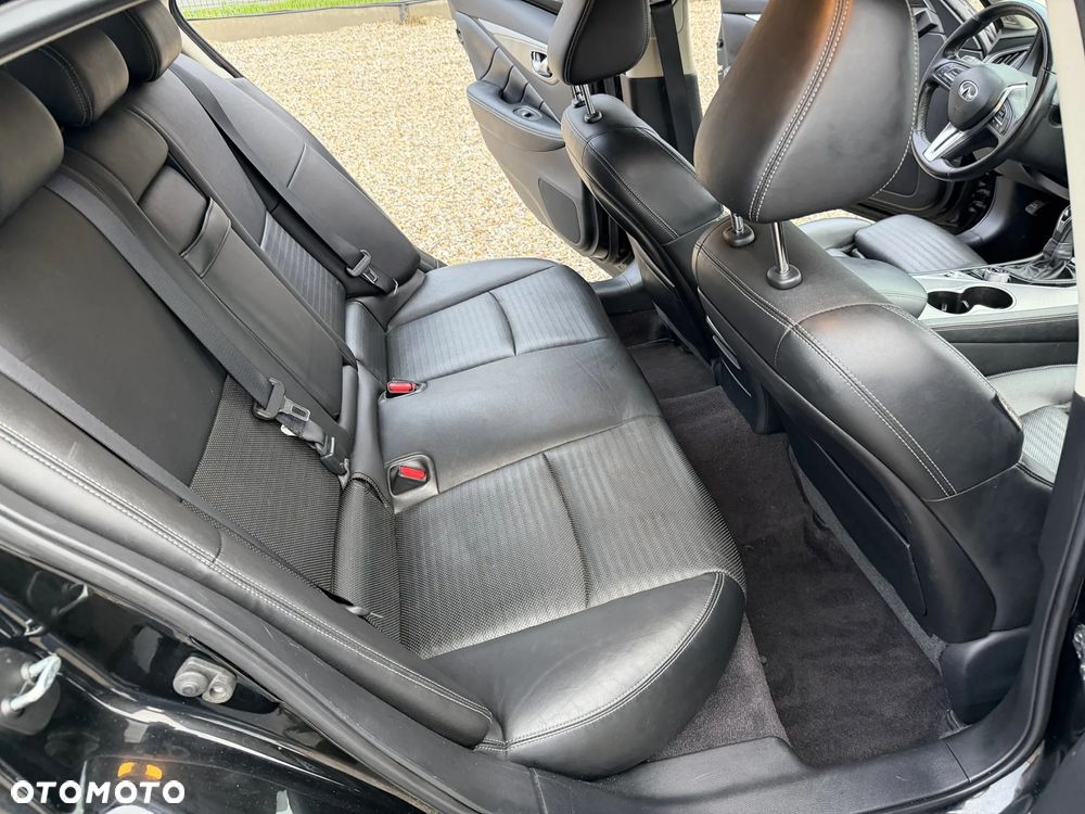 Infiniti Q50 - 8