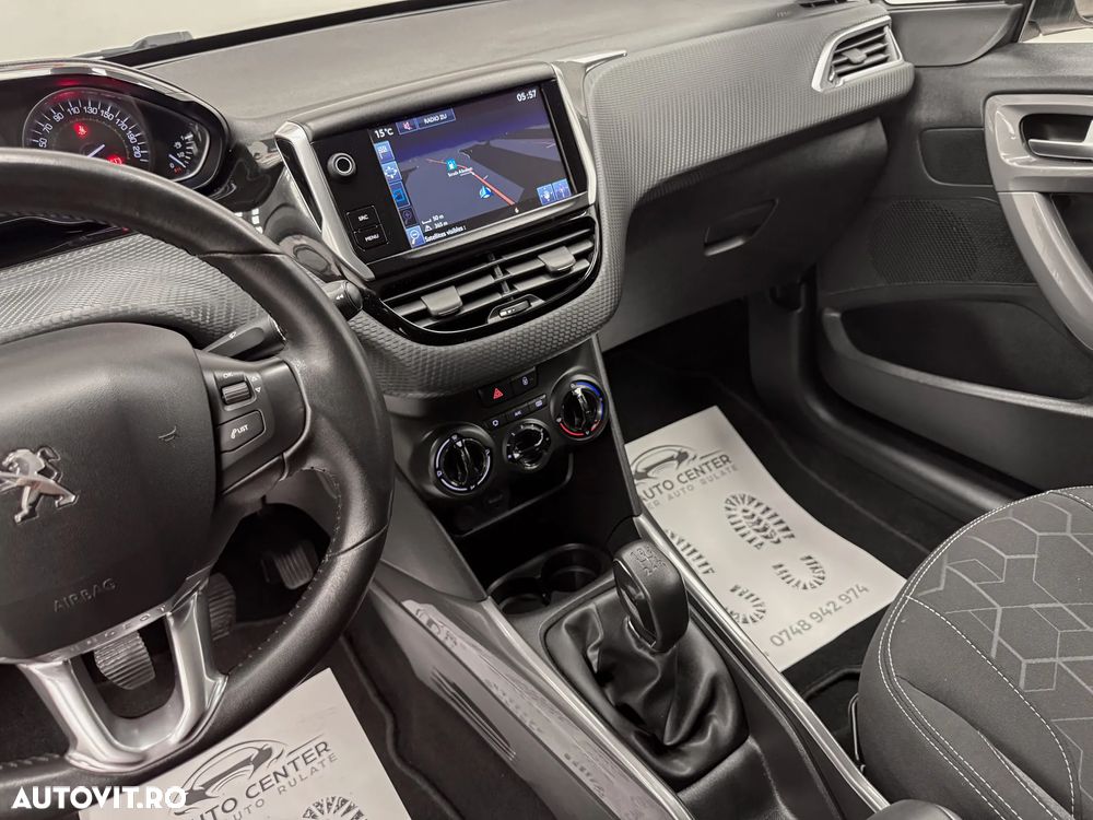 Peugeot 2008 1.2 L PureTech Active - 26