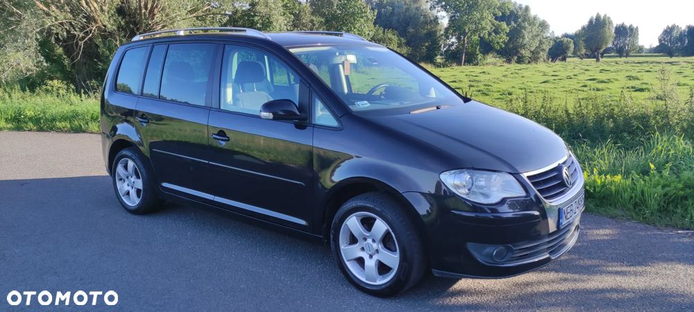 Volkswagen Touran 2.0 TDI DPF United - 1