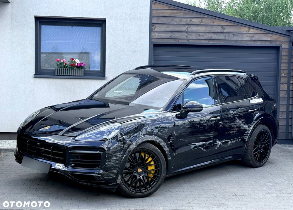Porsche Cayenne GTS - 5