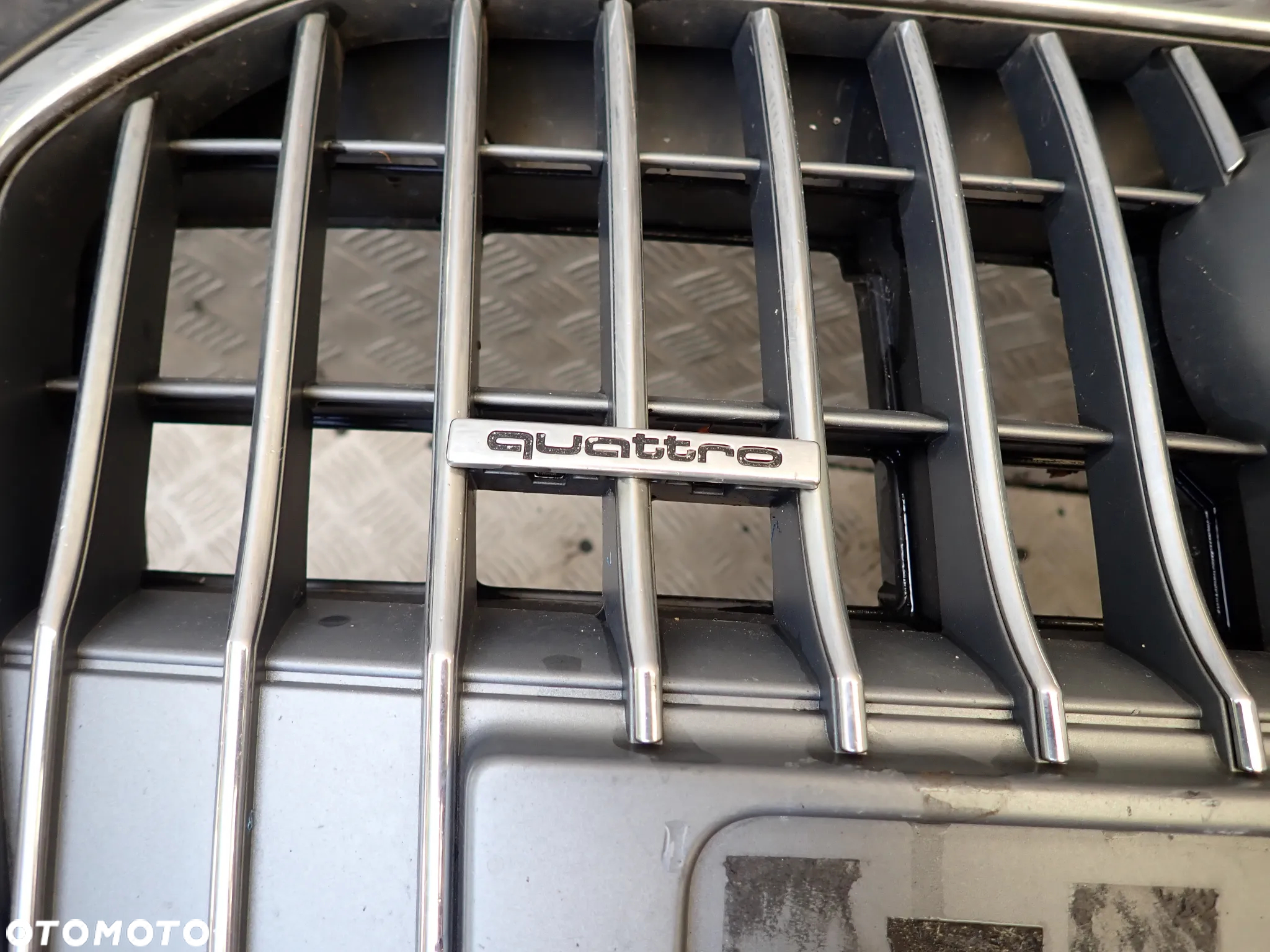ZDERZAK PRZEDNI AUDI A6 C7 ALLROAD 6XPDC XENON  5000 ZŁ - 5