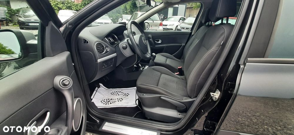 Renault Clio 1.2 16V Dwudziestka Euro5 - 30