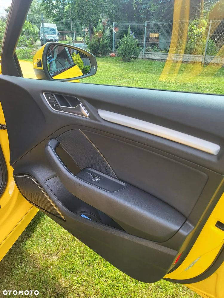 Audi S3 S tronic - 17