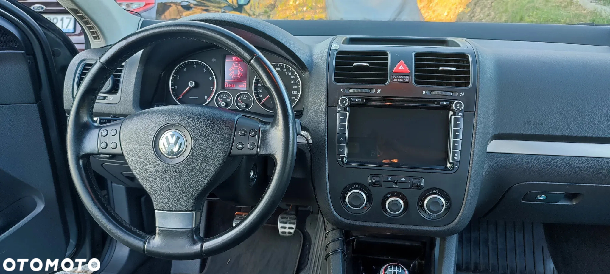 Volkswagen Jetta 1.6 Comfortline - 18