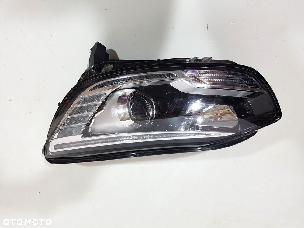 RENAULT SCENIC IV 4 LAMPA PRZÓD PRZEDNIA LEWA SOCZEWKA LED 260607230R EU - 2