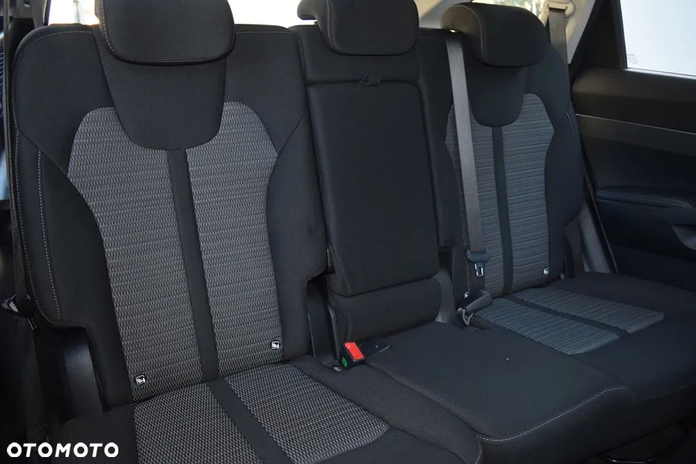 Kia Sorento 1.6 T-GDI HEV M 7os - 25