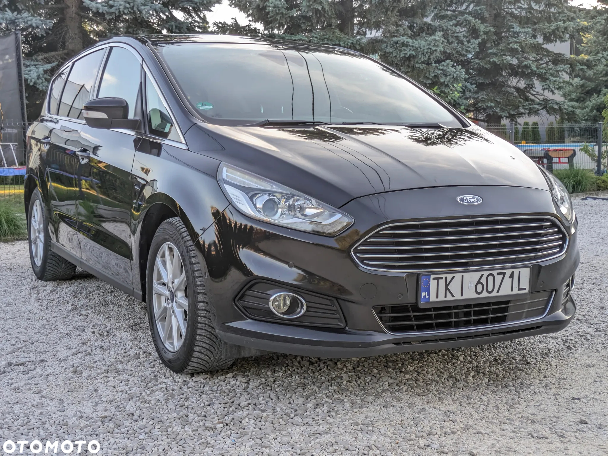 Ford S-Max - 12