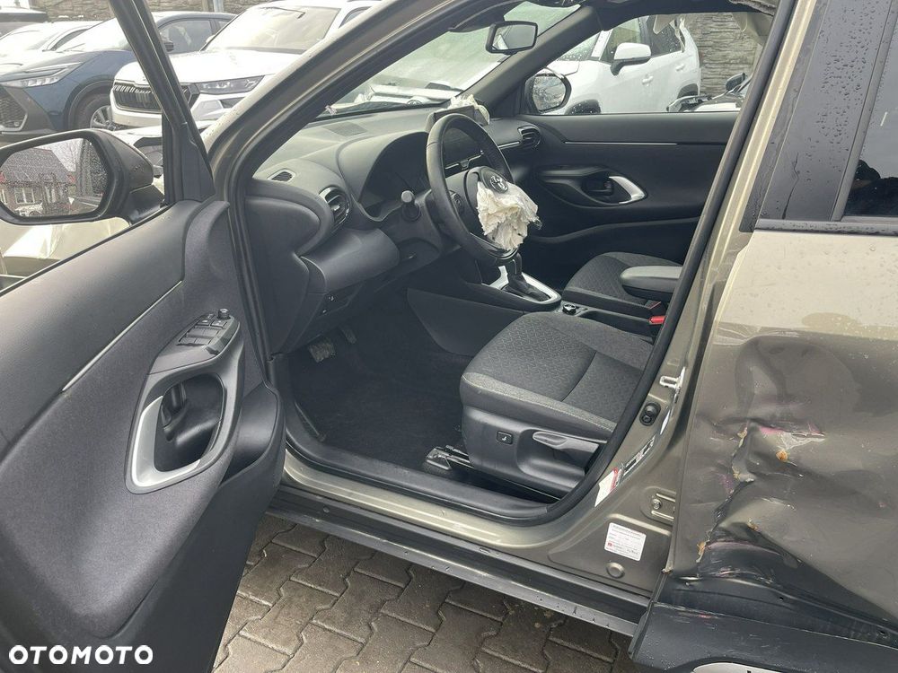 Toyota Yaris Cross Hybrid 1.5 Comfort AWD - 8