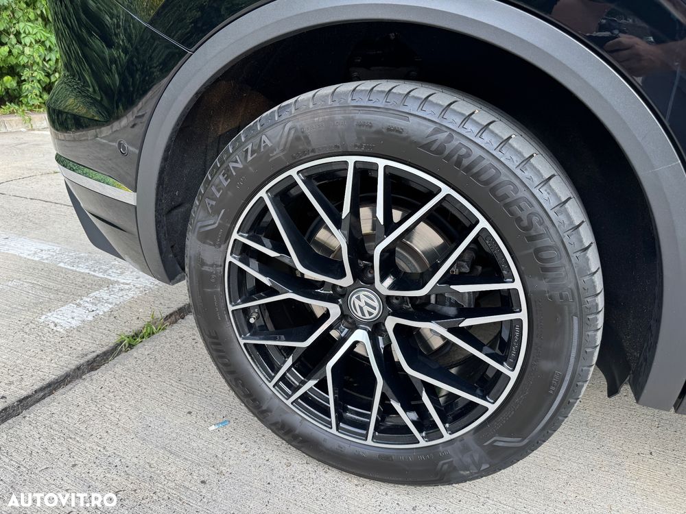 Volkswagen Touareg - 19