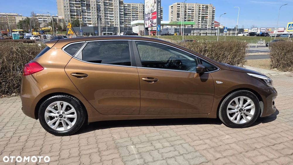 Kia Ceed 1.0 T-GDI ISG Dream-Team Edition - 21