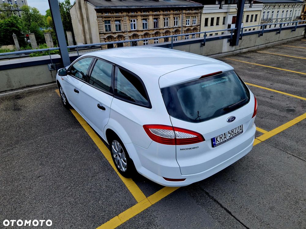 Ford Mondeo 1.8 TDCi Ambiente - 12