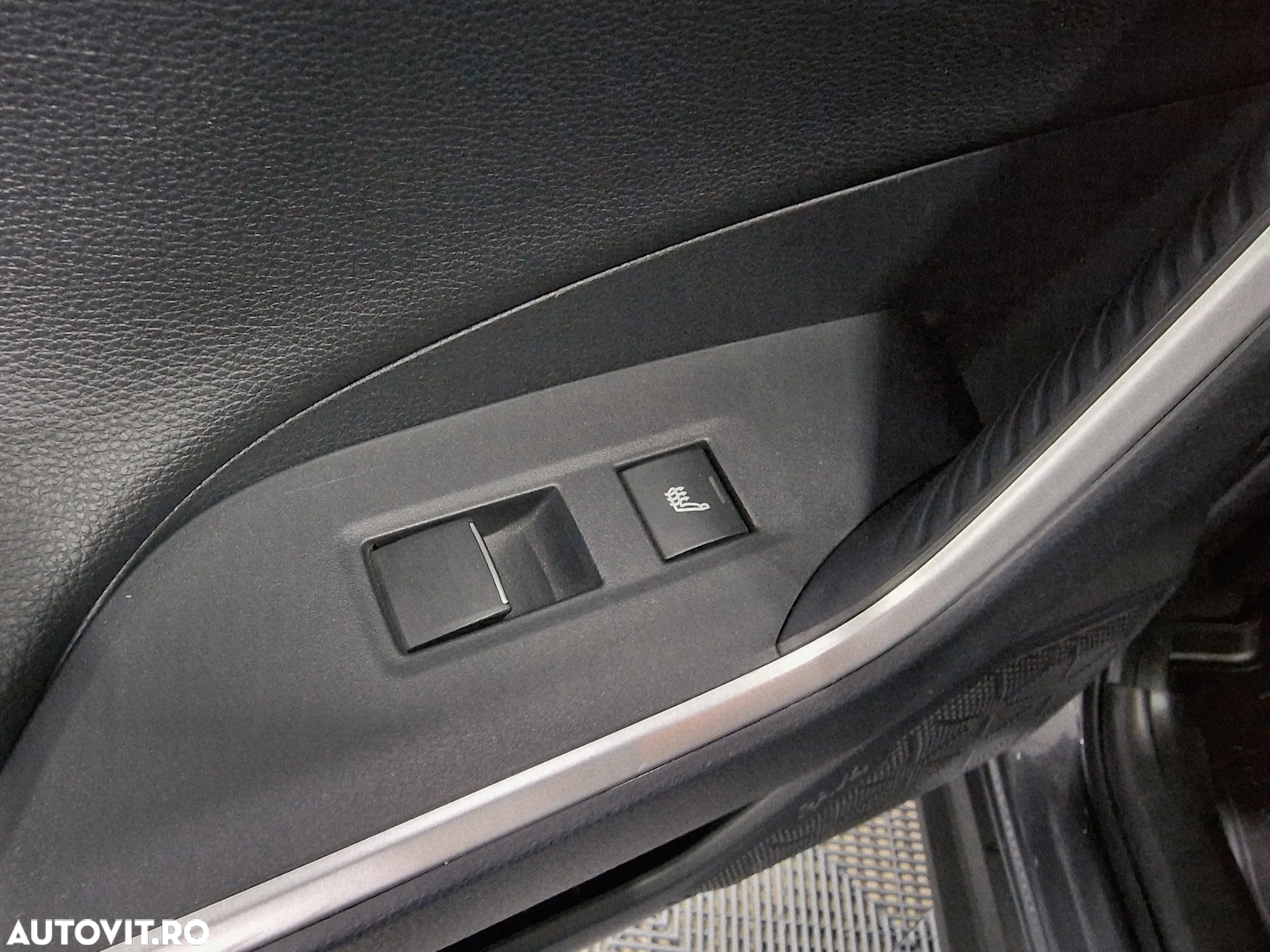 Toyota RAV4 2.5 Hybrid VVT-iE 4x2 Exclusive - 28