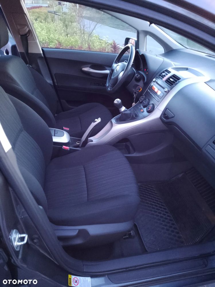 Toyota Auris 1.6 VVT-i Team - 13