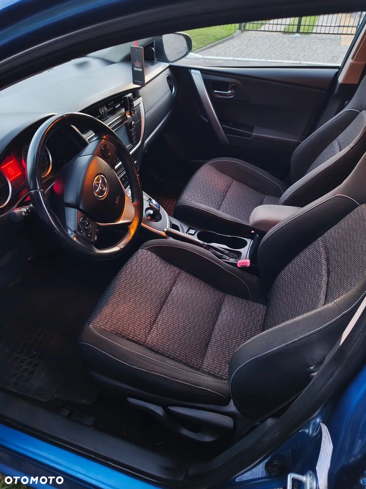 Toyota Auris - 4