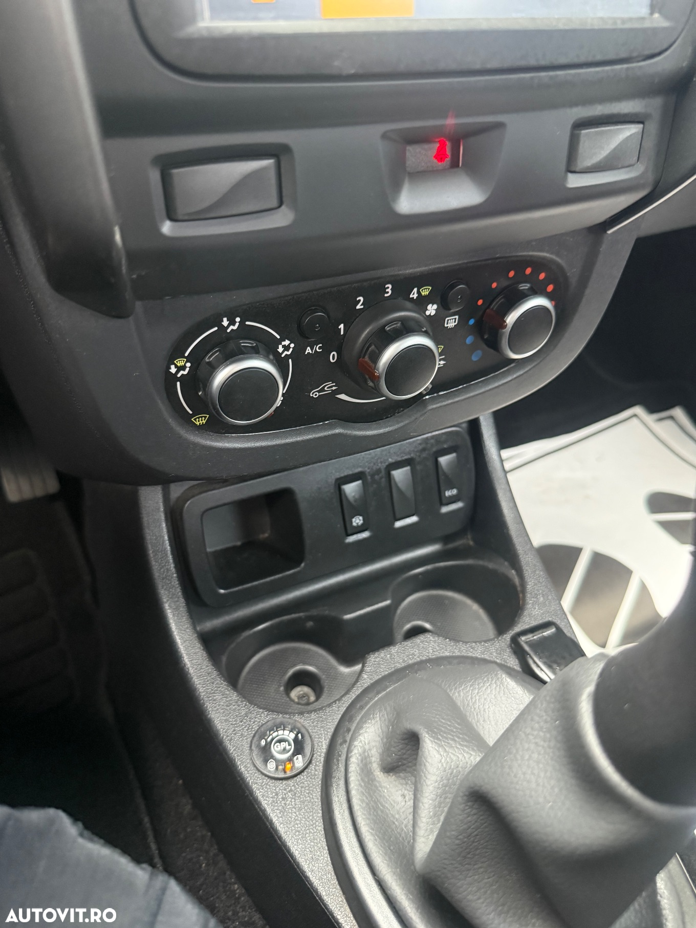 Dacia Duster SCe 115 2WD Essential - 6