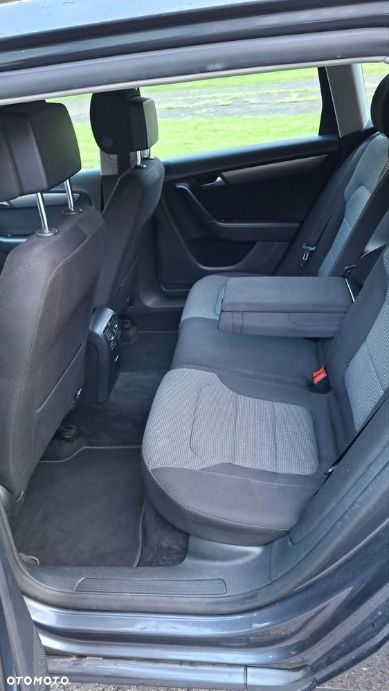 Volkswagen Passat 1.6 TDI Trendline - 12