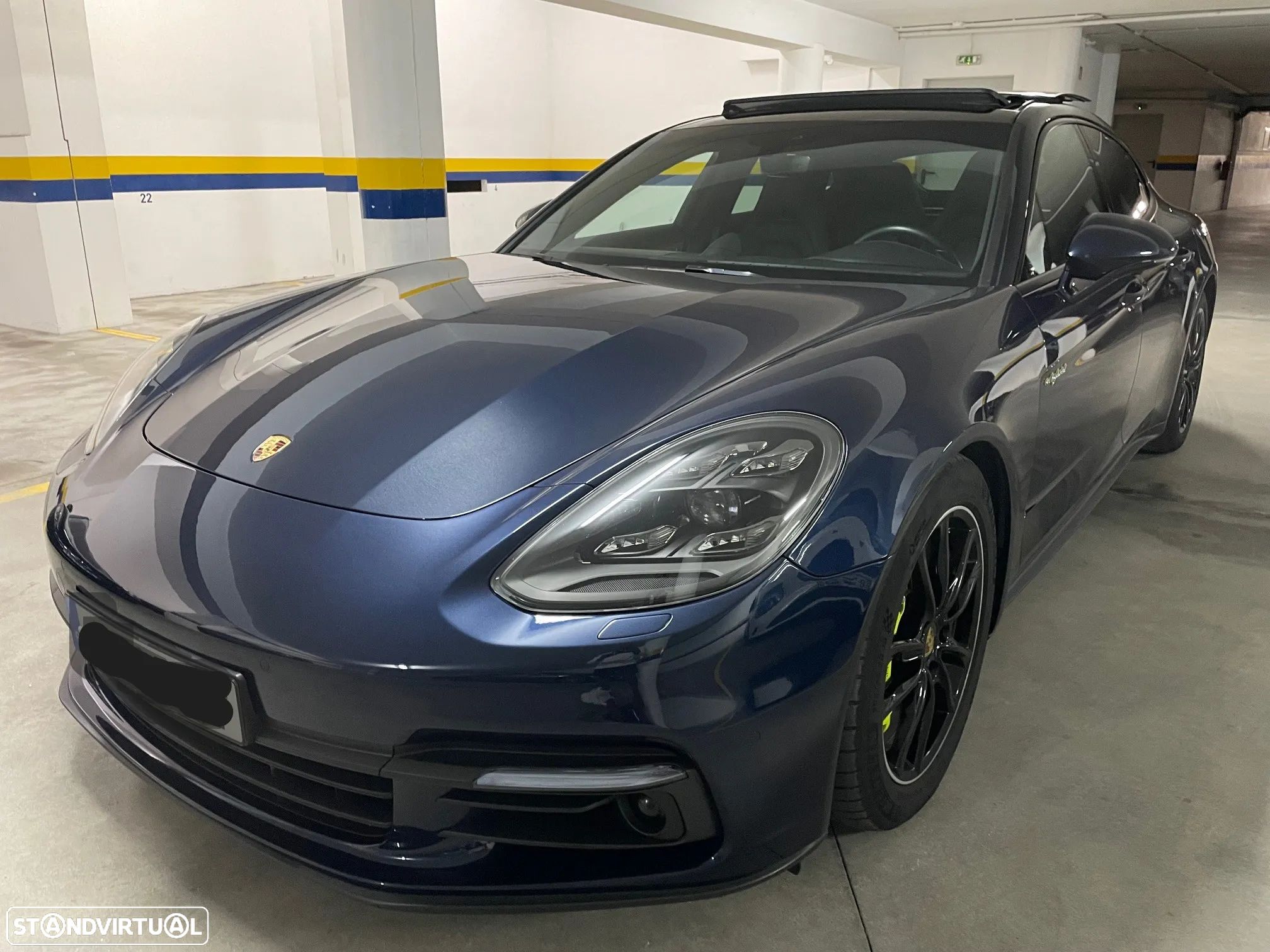 Porsche Panamera 4 E-Hybrid - 1