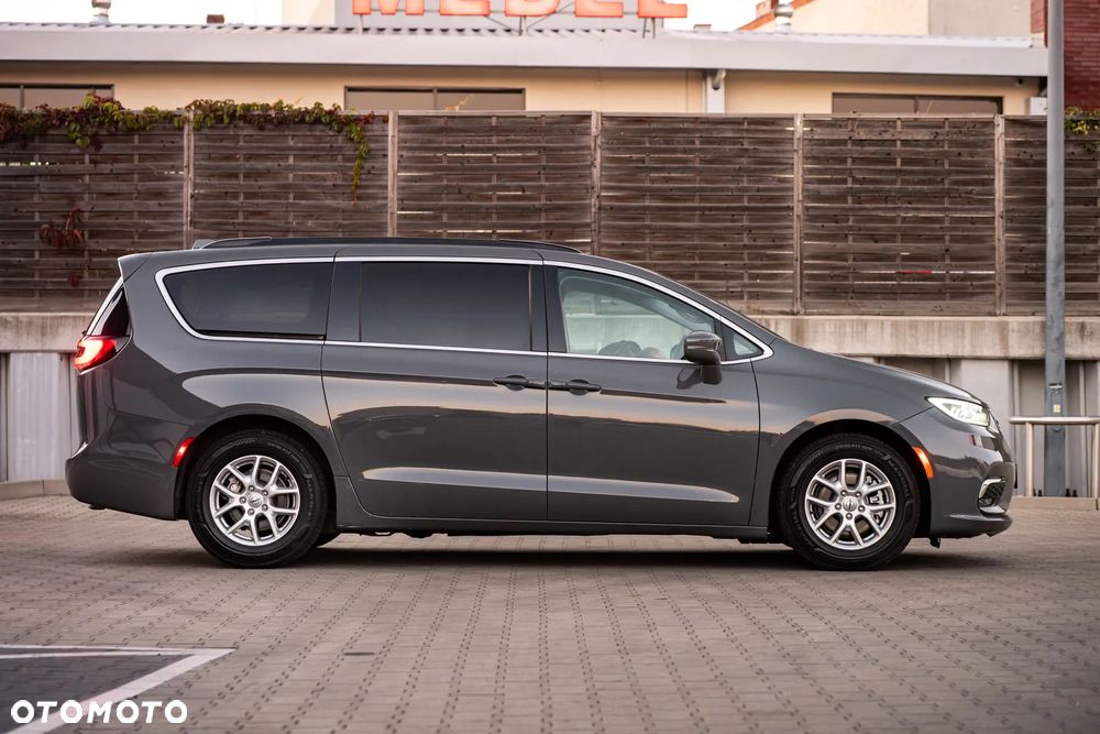 Chrysler Pacifica - 7
