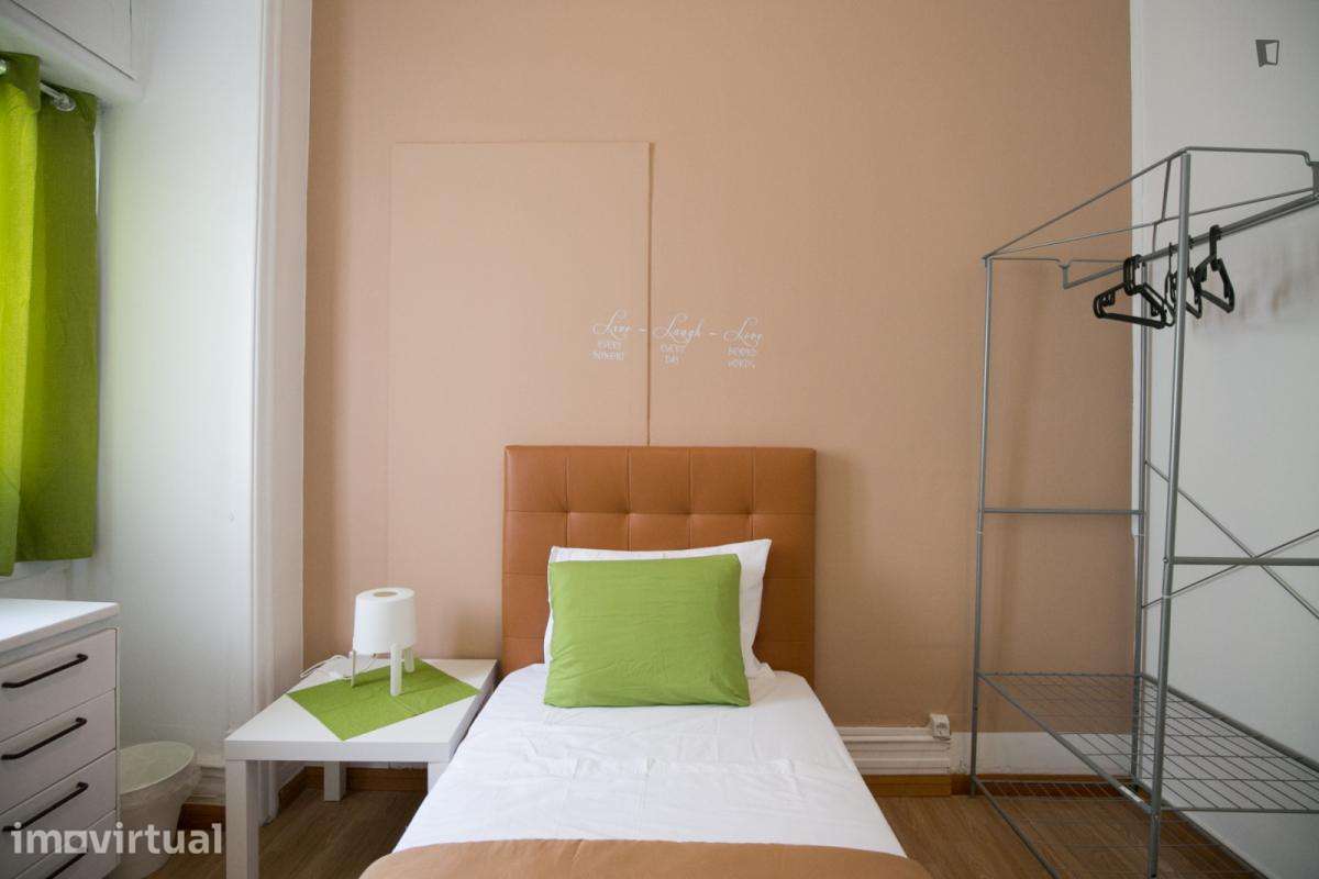 Quarto - localizado em Saldanha Lisbon - Grande imagem: 3/29