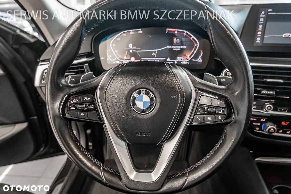 BMW Seria 5 530i xDrive Sport Line - 13