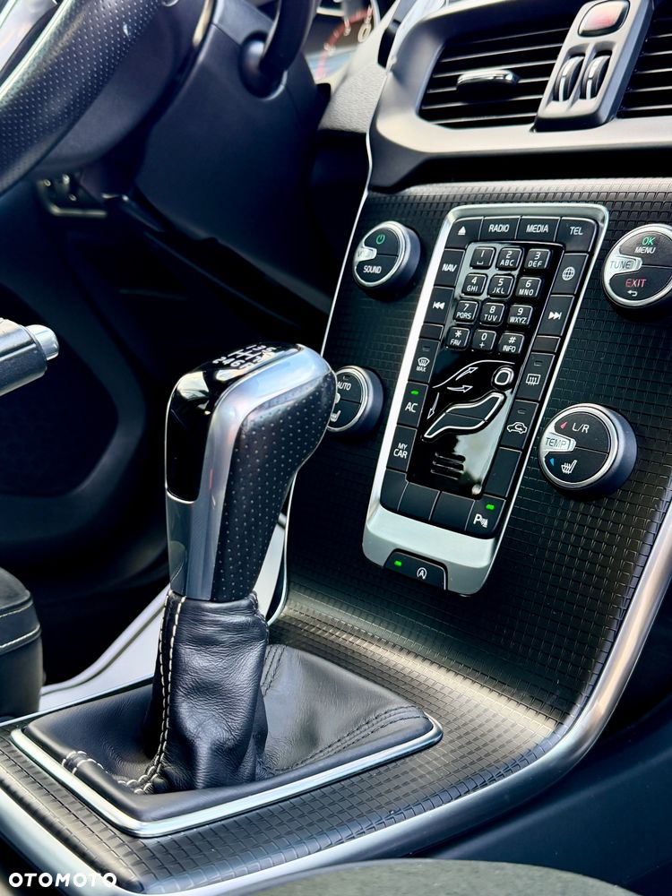 Volvo V40 T4 RDesign - 33