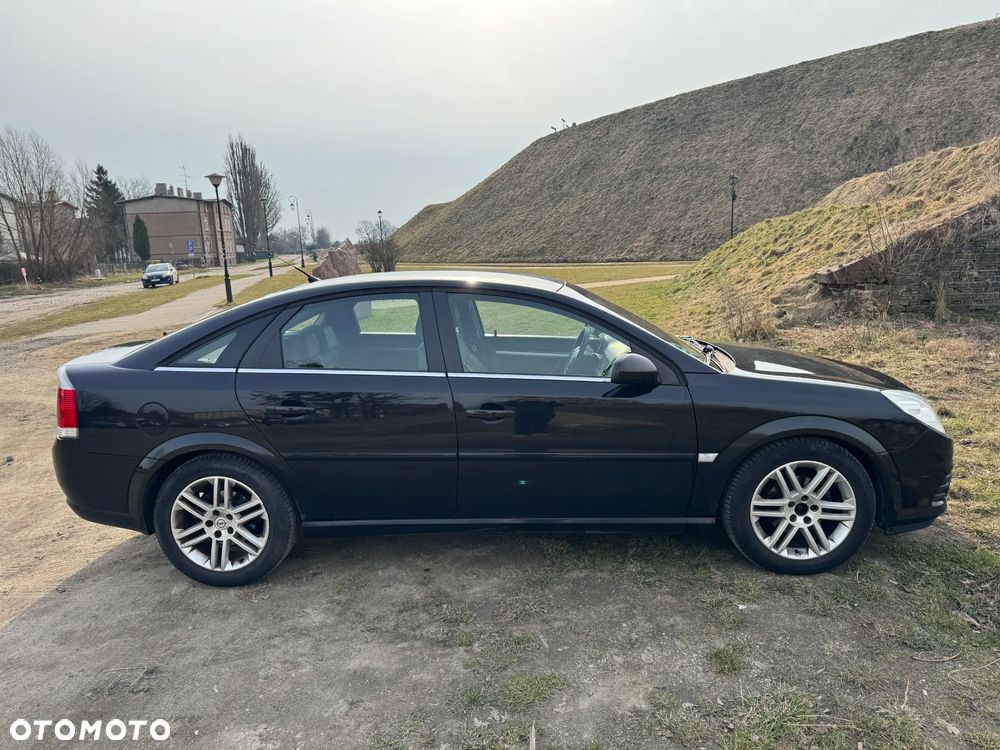 Opel Vectra 1.9 CDTI DPF Cosmo - 2